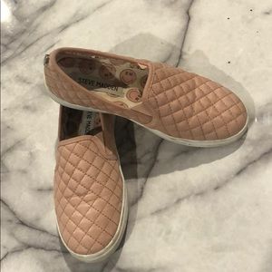 Steve Madden slip ons